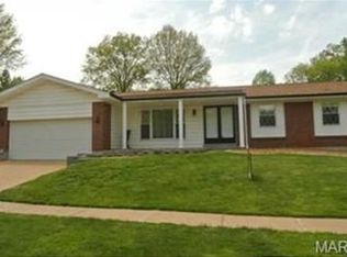 4631 Lodgewood Ln, Saint Louis, MO 63128