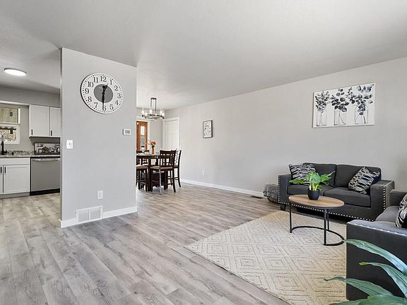 4th image of 4038 West Dr