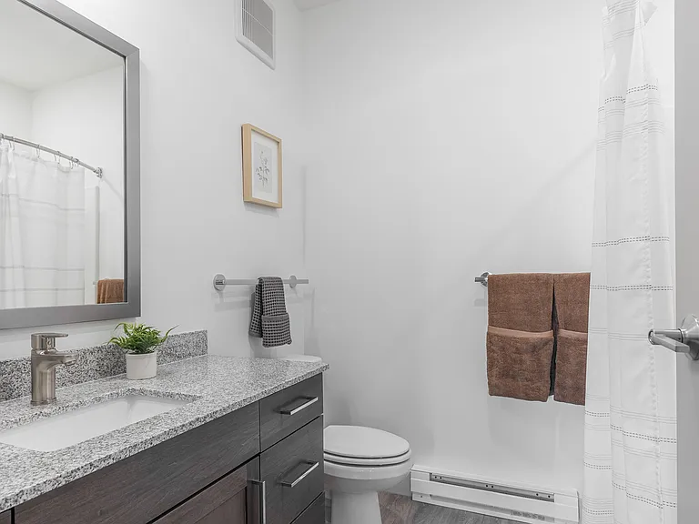 Tidewater Apartments | One Bed Bathroom