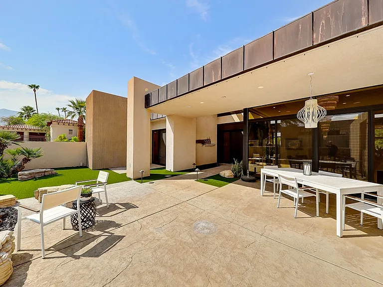 73115 Crosby Ln — Photo 28