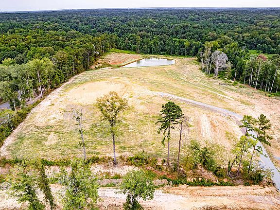 3rd image of 235 Carter Rd