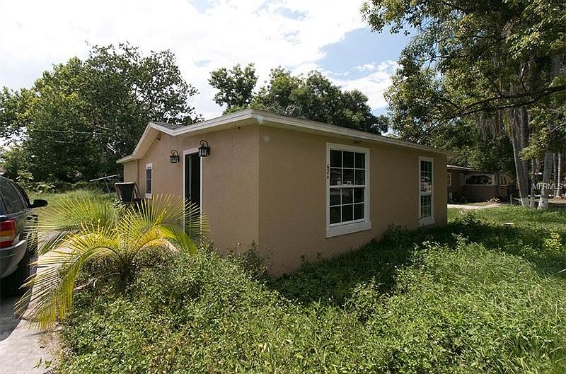 1st image of 624 Foster Ave