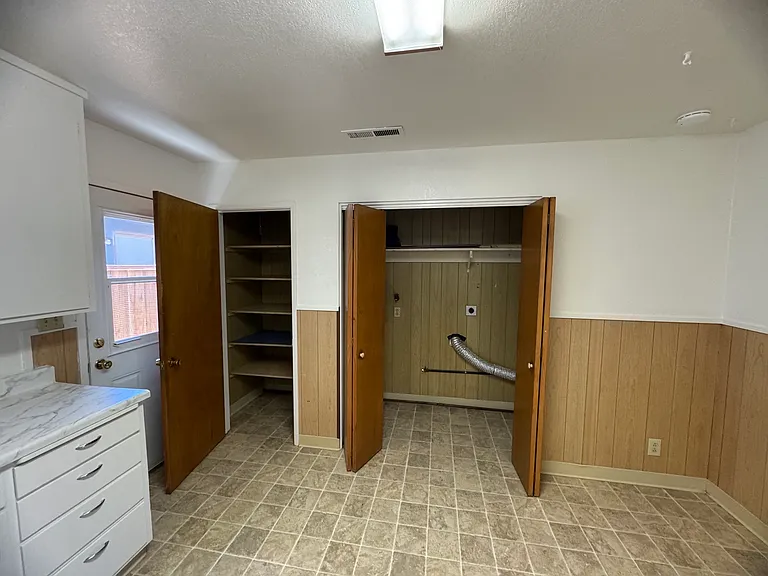 649 Marshall St #B — Photo 17