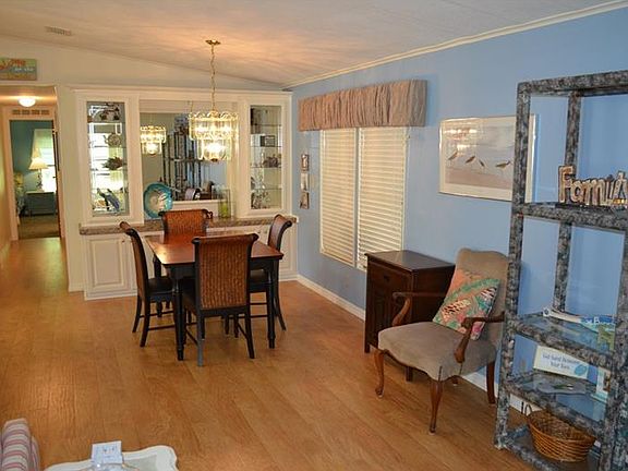 5th image of 742 Arbordale Ct