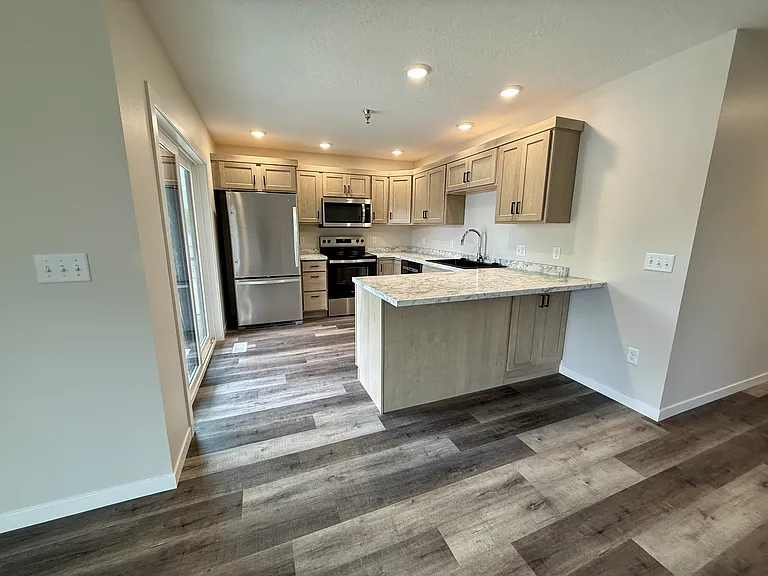 516 Cottage Ave #301 — Photo 7