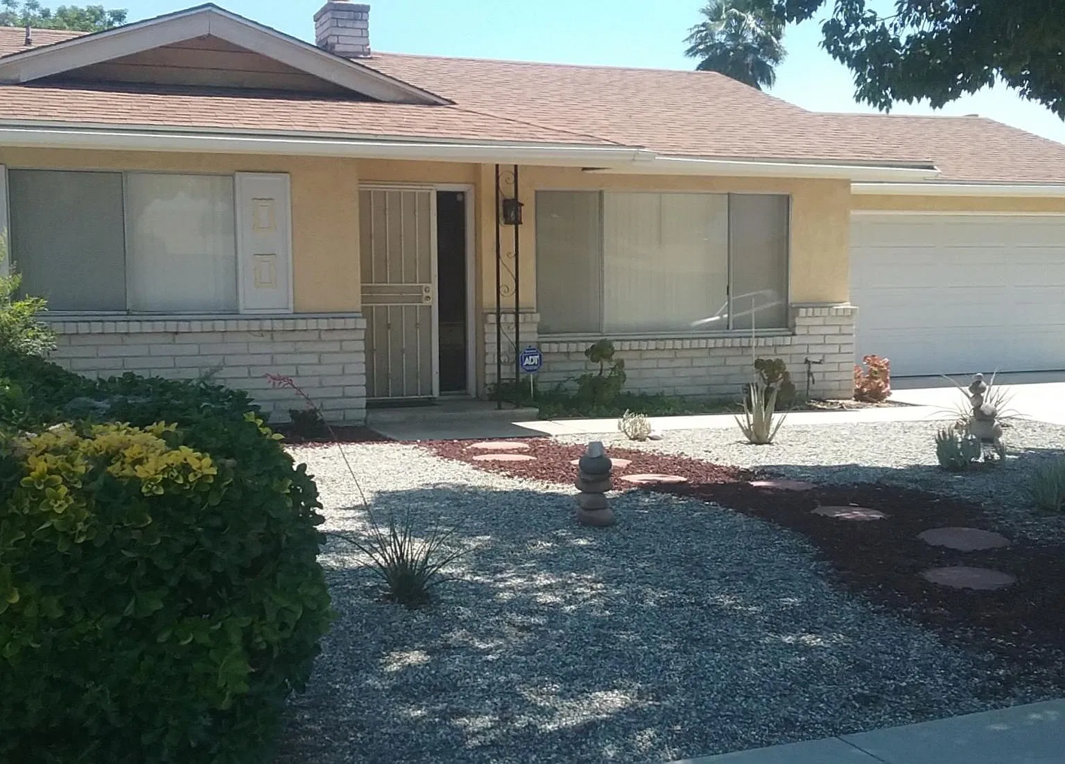 2 bed, 1074 sqft, $2,200 — Photo 2