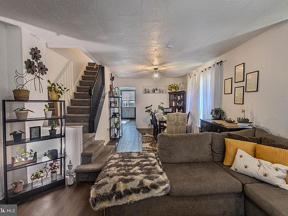 4th image of 310 S Lincoln Ave