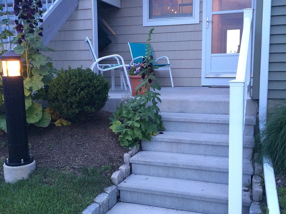 1st image of 109 Fowlers Ct #81