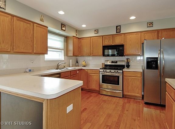 4th image of 2811 Yosemite Dr