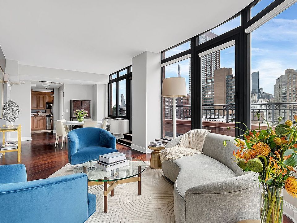 1st image of 155 W 70th St #Ph4b