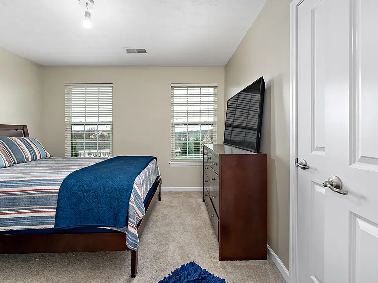 124 Cobblestone Dr — Photo 19