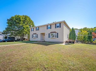 30 Norman Dr #R, Derry, NH 03038