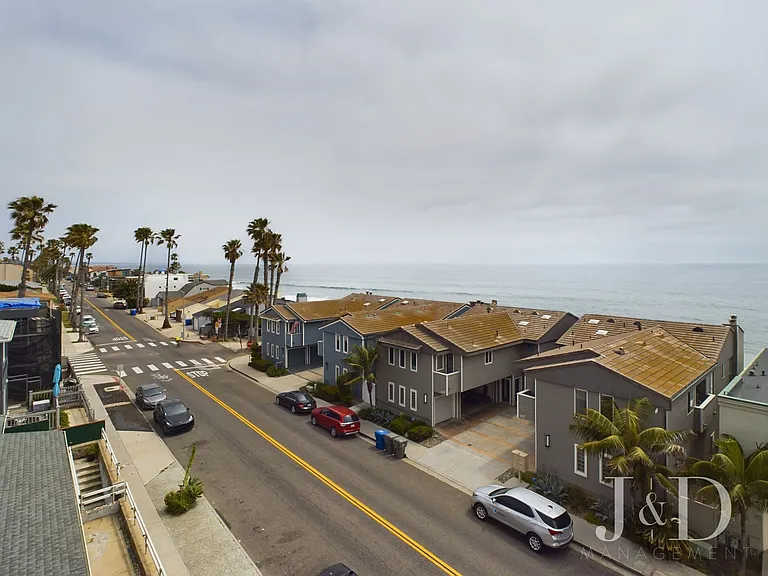 Newly Renovated Units Near the Beach with Parking — Photo 6