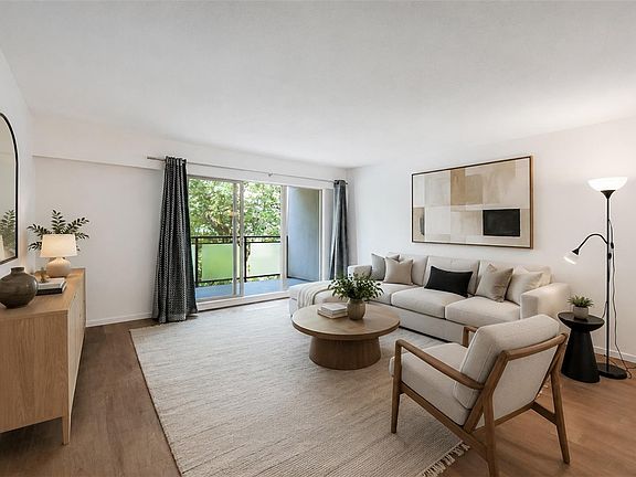 2nd image of 1419 Stadacona Ave #202
