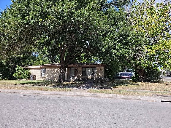 2nd image of 2300 Milam St