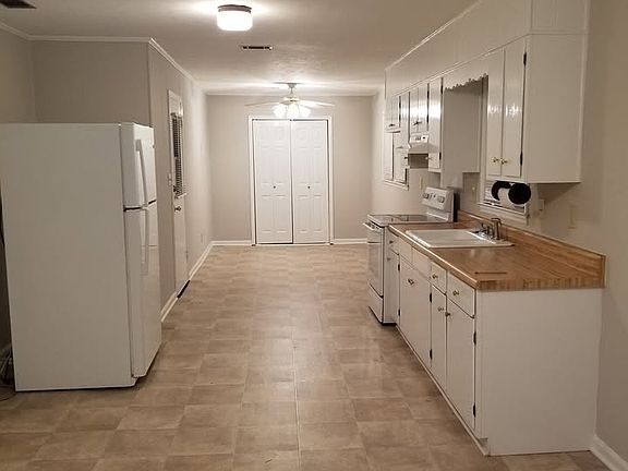 2nd image of 4725 Hiram Lithia Springs Rd