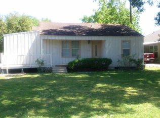 5252 9th St, Port Arthur, TX 77642