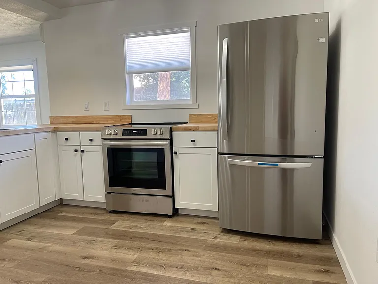 234 SW 4th St — Photo 6