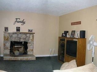 418 S 43rd St, Springfield, OR 97478