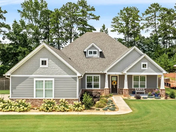 92 Merlin St, Opelika, AL 36801