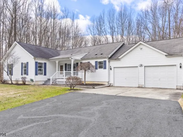15 White Pine Rd, South Brunswick Twp., NJ 08831