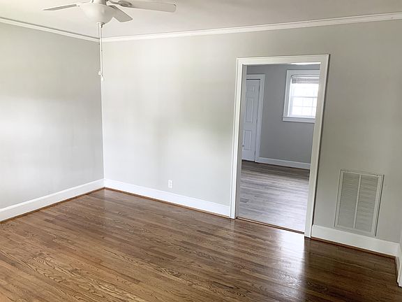 5th image of 105 N Howell St #B