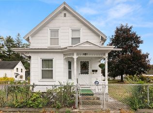 115 Bowden St, Lowell, MA 01852