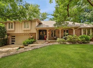 936 44th St, West Des Moines, IA 50265