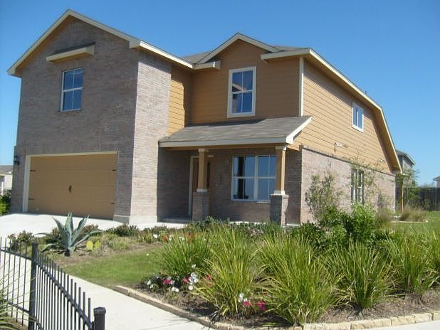 1st image of 111 Eaglerock Dr