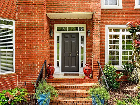 2nd image of 3525 Greenway Drive