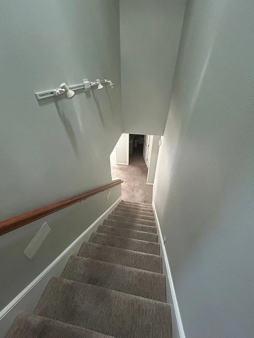 3707 Gunnison Dr. - 4 bedroom duplex — Photo 4