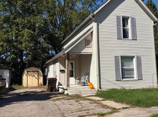209 Mineral St, Grand Ledge, MI 48837