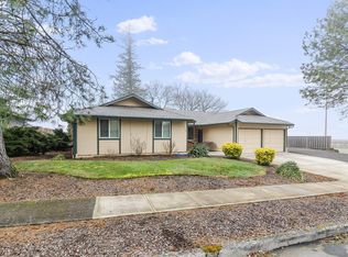 3131 SE Stott Cir, Troutdale, OR 97060