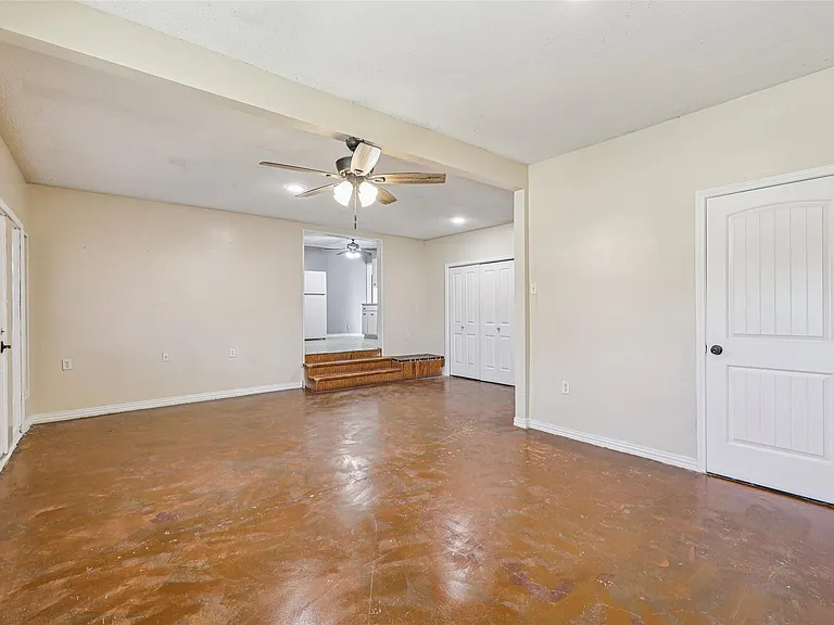 620 Barbara Dr — Photo 5