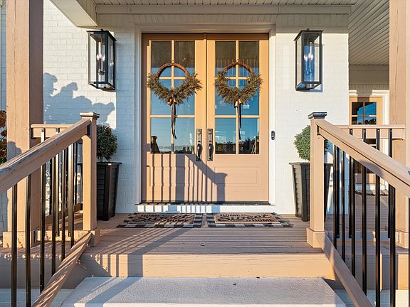 3rd image of 7314 Dug Hill Rd