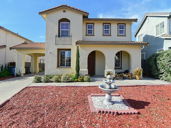 2nd image of 35 Sequoia Grove Way