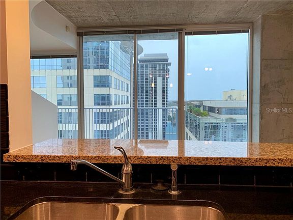 4th image of 155 Court Ave #1812