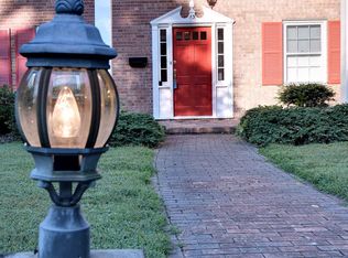 13 Jordan Dr, Newport News, VA 23606