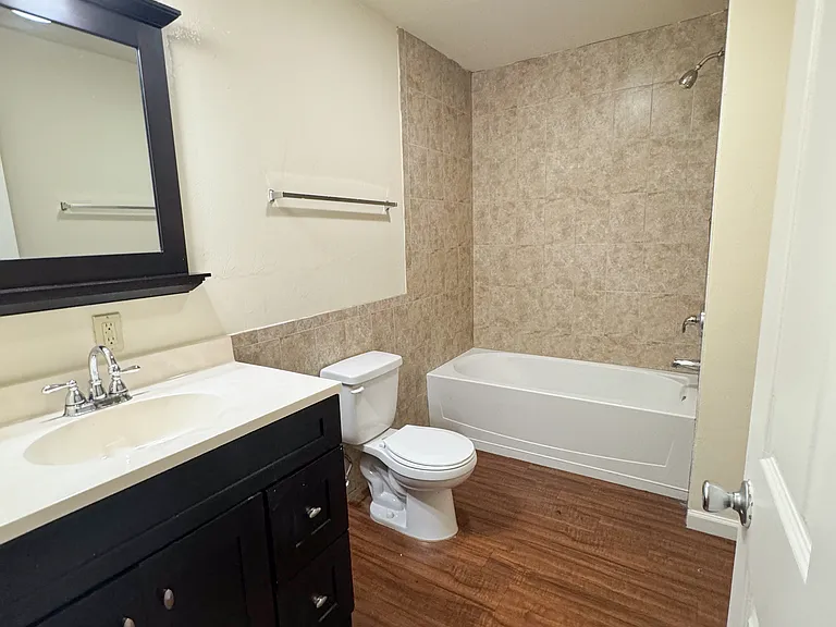 1665 Mayhew St — Photo 11