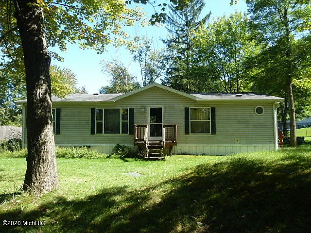 5471 Circle Dr photo 1