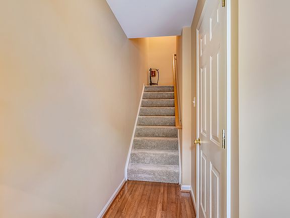 5th image of 562 Tuliptree Sq NE