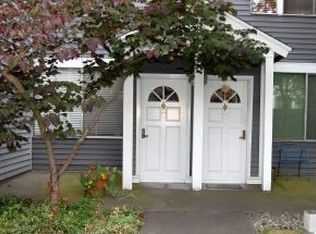 2350 10th Ave E APT 101, Seattle, WA 98102