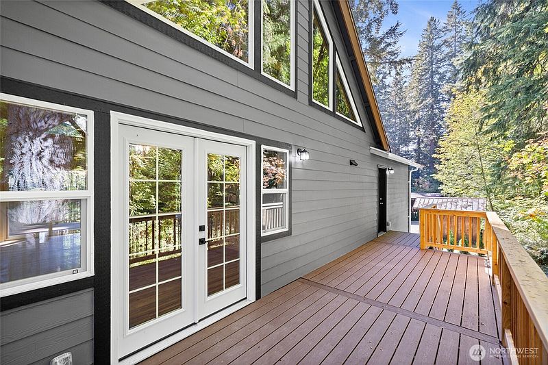 2nd image of 31715 Mount Tahoma Canyon Rd E