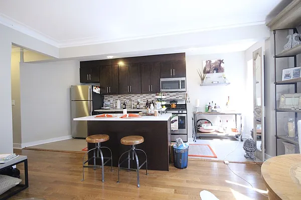 Rented by Dynamik Realty | media 10