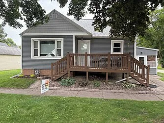 3 bed, 2016 sqft, $1,800 — Photo 2