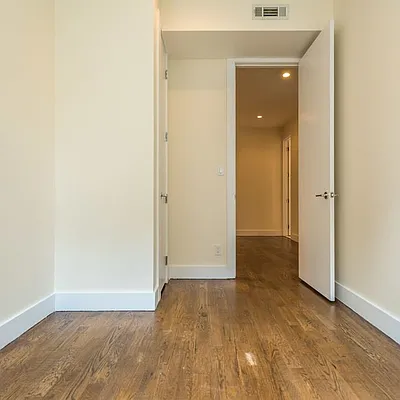 Rented by Nooklyn NYC LLC | media 61