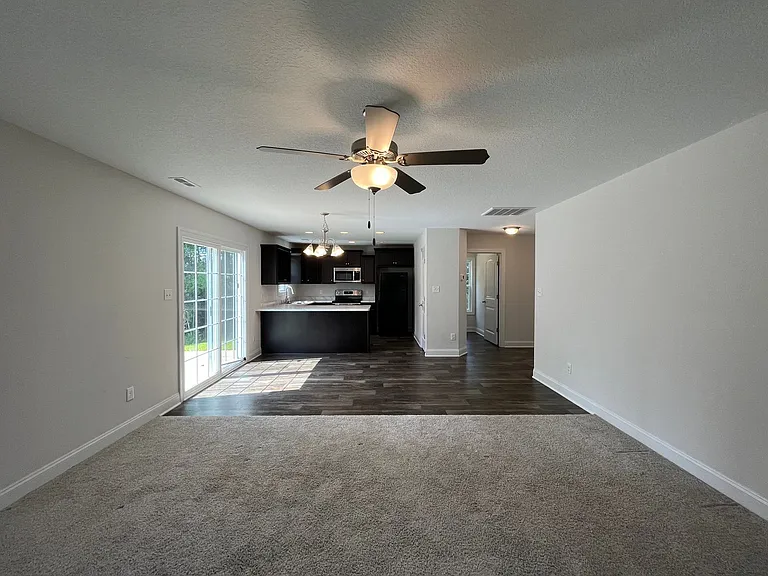 400 Amethyst Ct — Photo 5