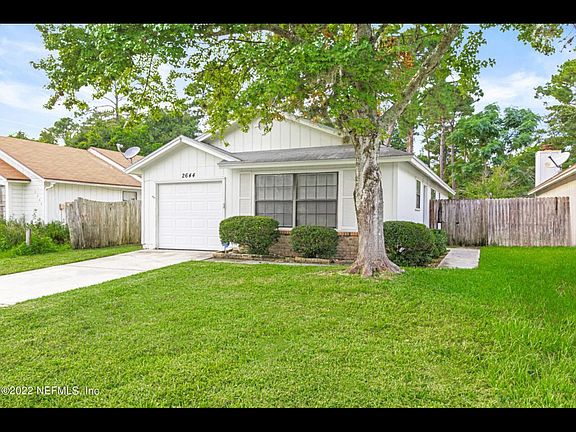 2nd image of 2644 Malibu Cir
