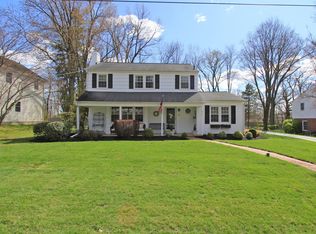 317 Dundee Pl, Devon, PA 19333