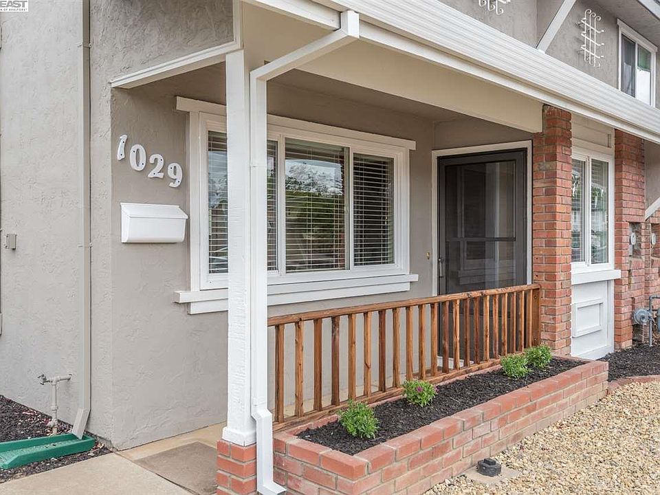 2nd image of 1029 Peary Ct